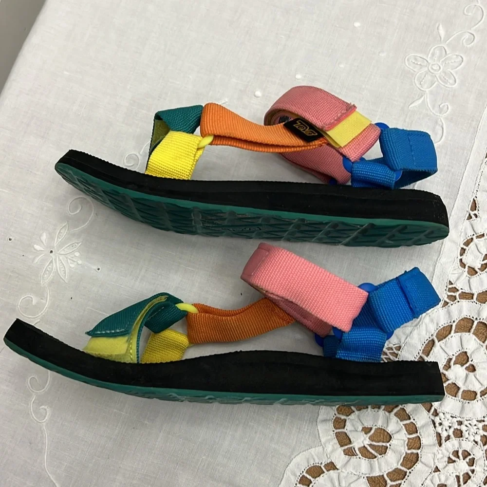 Teva Original Universal Sandal size 590’s Multi - Picture 2 of 8